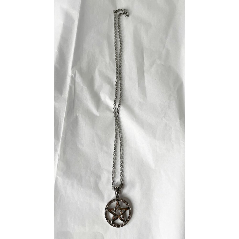 New Silver-tone Round Pentagram Star Pendant Necklace - Picture 6 of 9